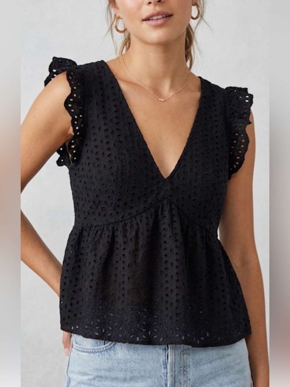 Jun & Ivy Black Eyelet Ruffle Blouse Sz Small